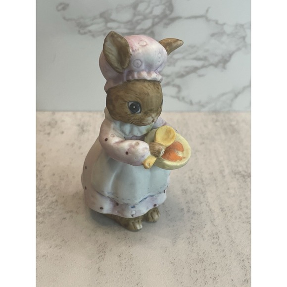 Vtg Mommy Rabbit Figurine 3" - Picture 4 of 6